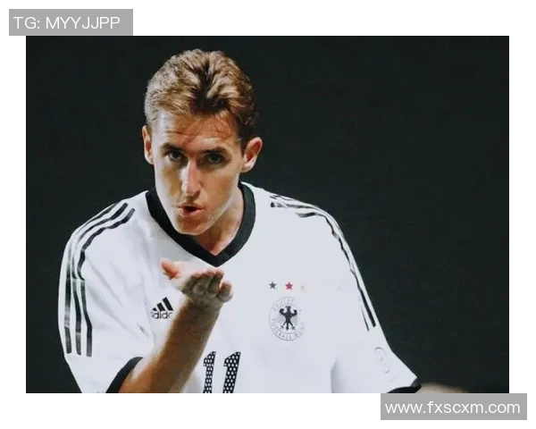 足球明星K9的传奇之路与未来展望：从青涩少年到足坛巨星的成长故事